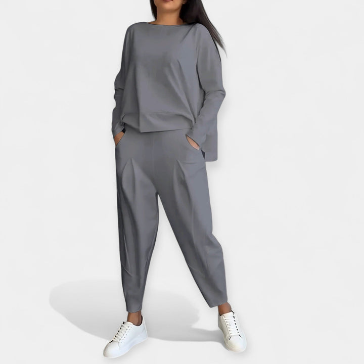 Sára - Dámský minimalistický volnočasový komplet 