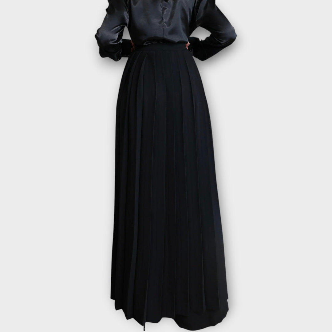 Sukně s plisováním a širokými nohavicemi