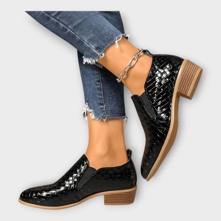 Veronika – Elegantní Slip-On Boty s Nízkým Podpatkem